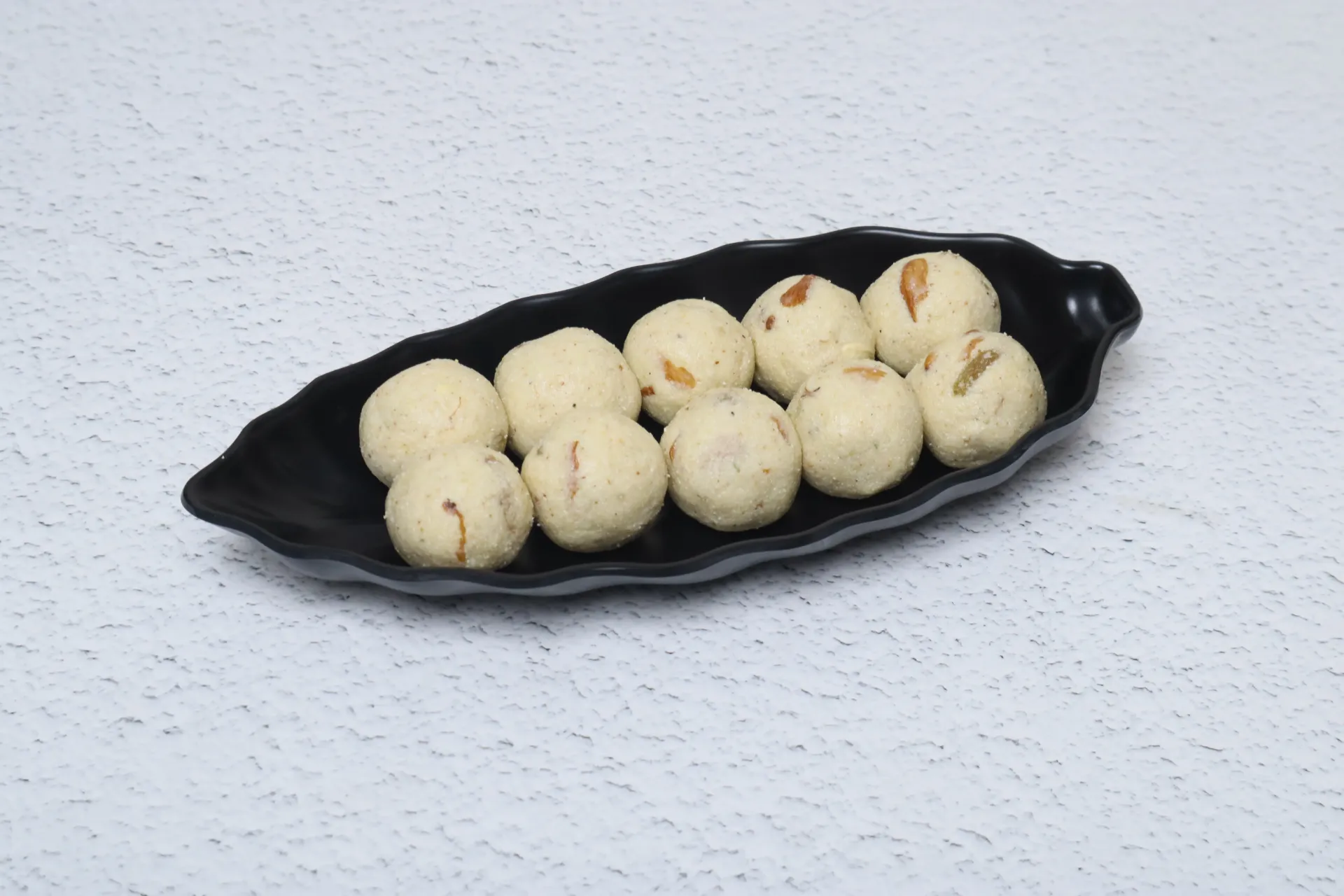 Rava Ladoo